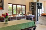 Enjoy breakfast or family gatherings